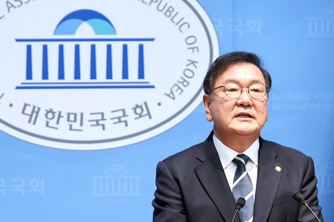 김태년 "상임위 고의 지연 막고 개헌...