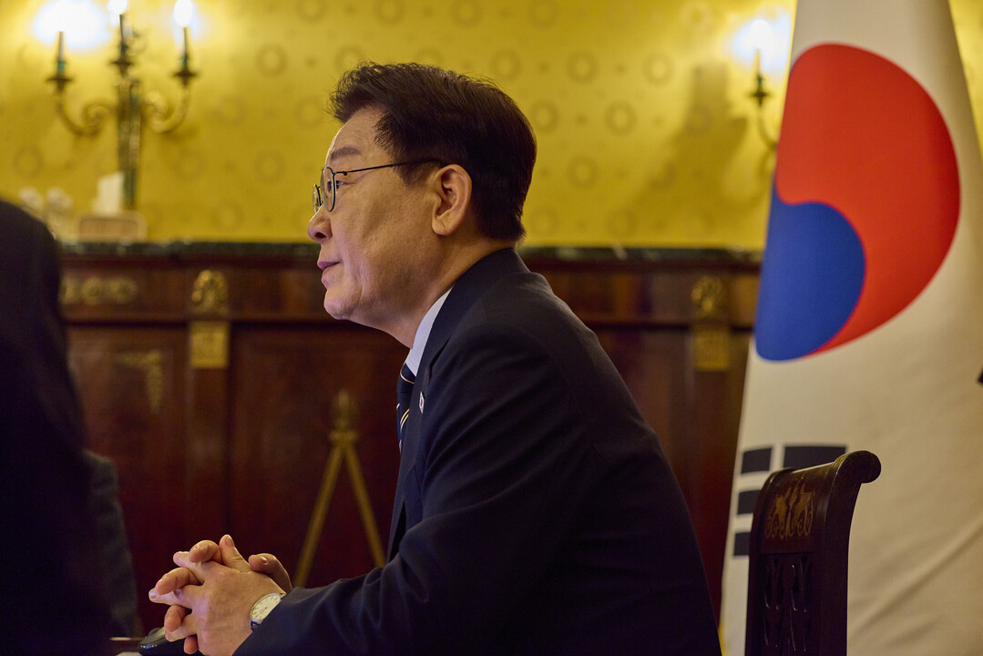 이재명 대통령, 유럽순방 중 화상 수...